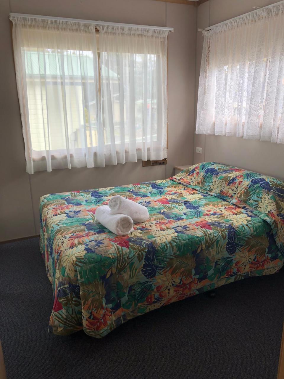 Pleasurelea Tourist Resort & Caravan Park Batemans Bay Exterior photo