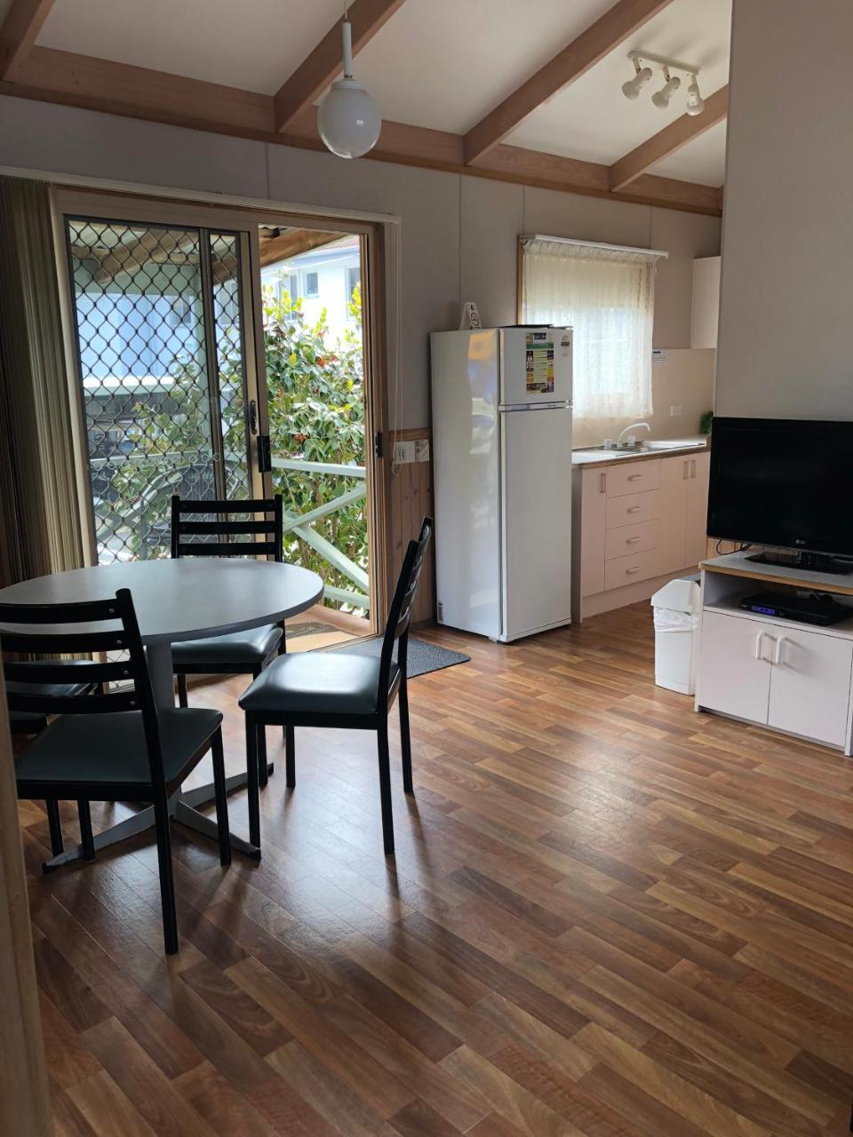 Pleasurelea Tourist Resort & Caravan Park Batemans Bay Exterior photo