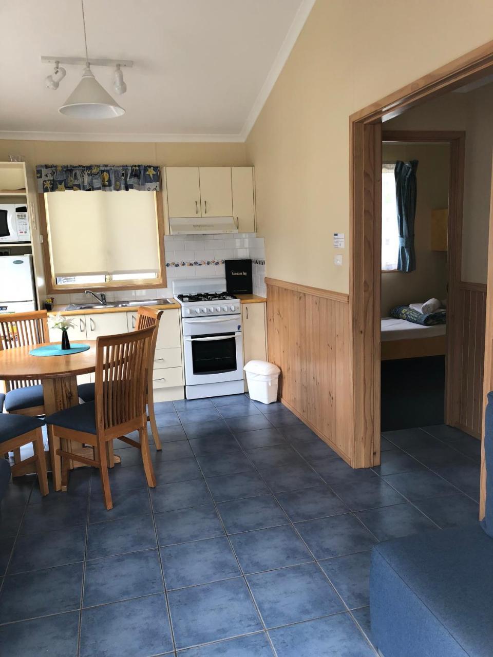 Pleasurelea Tourist Resort & Caravan Park Batemans Bay Exterior photo